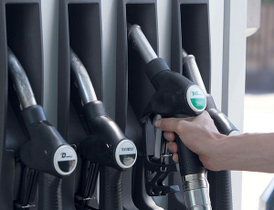 Mától olcsóbb a benzin és a gázolaj