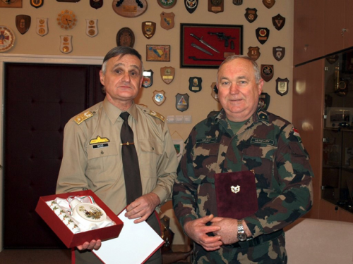 Hatvanéves zászlóst köszöntöttek Szentendrén