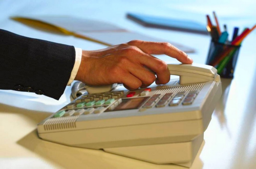 Volt élettársát fenyegette